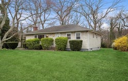 1118 Brookdale Avenue, Bay Shore, NY 11706