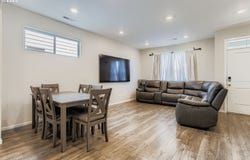 921 N 19TH AVE, Cornelius, OR 97113