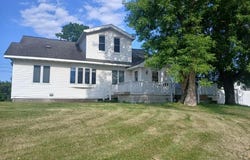 712 8th St, Cloquet, MN 55720