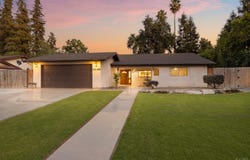 15085 Oak Ranch Drive, Visalia, CA 93292