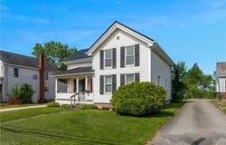 163-165 N Mecca Street, Cortland, OH 44410