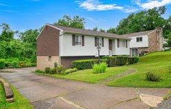 823 Clearview Dr, Penn Hills, PA 15147