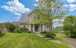 26 Elm Street, South Thomaston, ME 04858