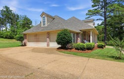5570 Williamson Road, Clinton, MS 39056