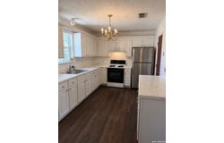 211 E COMMERCIAL AVE, Onalaska, TX 77360