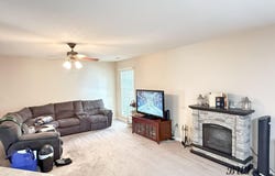 1017 Horse Shoe Dr, Shelbyville, KY 40065