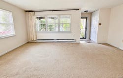 257 Edinburgh Drive, Ridge, NY 11961