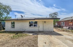 216 E. Edwards St, Crystal City, TX 78839