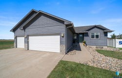 9020 W 22nd St, Sioux Falls, SD 57106