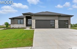 20720 Kansas Avenue, Elkhorn, NE 68022