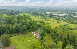 110 Four Seasons Ln, Irwin, PA 15642