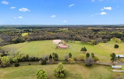 8905 County Road 4402, Larue, TX 75770