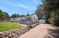 219 Auburn Street, Manchester, MI 48158