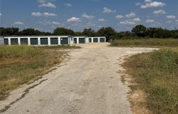 1122 Edwards Way, Lexington, TX 78947