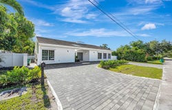 6841 SW 71st Ave, Miami, FL 33143