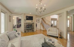 5319 W 132nd Terrace, Leawood, KS 66209