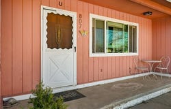 807 Hill Dr, Taos, NM 87571