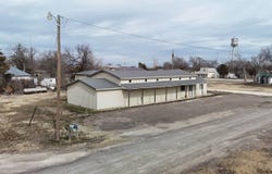 518 3rd St, Alton, KS 67623