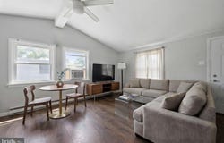 221 BROAD Avenue, WINCHESTER, VA 22602