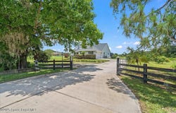 3240 Aurantia Road, Mims, FL 32754