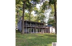 195 Peachtree Dr, Benton, KY 42025