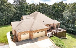 1689 F S Road, Medora, IL 62063