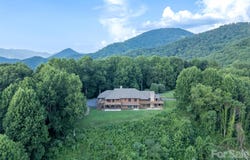 1087 Brigadoon Drive, Clyde, NC 28721