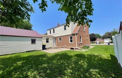 421 W Van Dusen Street, Springfield, MN 56087