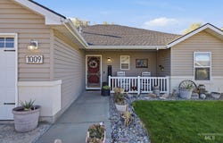 1009 Lauren Lane, Filer, ID 83328