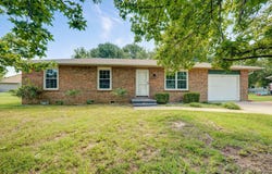 1020 Gretchen Street, Nixa, MO 65714