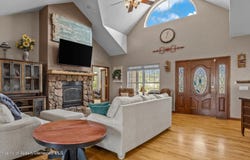 7517 CR 306, Parachute, CO 81635