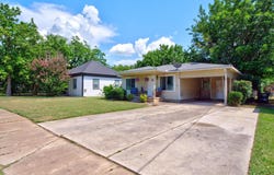 626 E South Street, Whitesboro, TX 76273