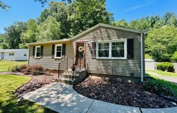 170 Treetop Ave, Springfield, MA 01118