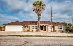 407 El Lago Camino, Del Rio, TX 78840