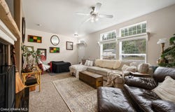 6220 Prichard Creek St, Murray, ID 83874