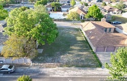 5906 Brook Fls, Windcrest, TX 78239