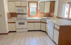 9 Standish Drive, Bethlehem, NY 12077