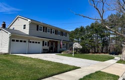 30 Briscoe Terrace, Hazlet, NJ 07730