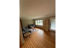 816 Grandview Avenue W, Roseville, MN 55113