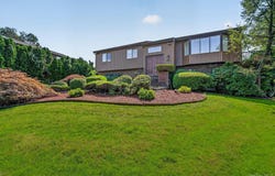 99 Skyview Lane, New Rochelle, NY 10804