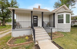 111 N 7th St, Sterling, KS 67579