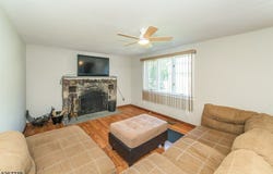 520 Skyline Lake Dr, Ringwood Boro, NJ 07456-1923