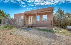 39 C Ranchos Canoncito, Santa Fe, NM 87508