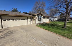 623 Kettering Drive, Aberdeen, SD 57401