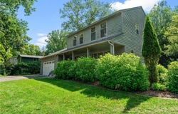 16101 Boulder Creek Drive, Minnetonka, MN 55345