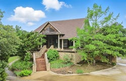 661 Diamond Point Drive, Oak Point, TX 75068
