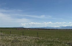 100 Queen Lane, Clyde Park, MT 59047