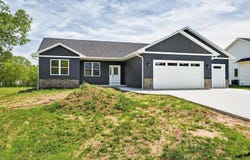 2004 W 4th Avenue, Brodhead, WI 53520