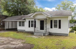 316 S Maple Avenue, Kenly, NC 27542