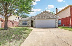 914 Gillon Drive, Arlington, TX 76001